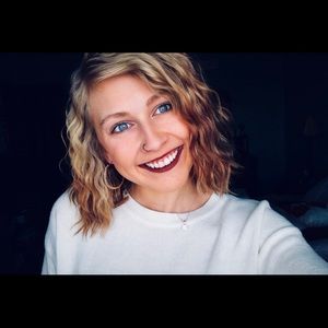 Meet your Posher, Alyssa